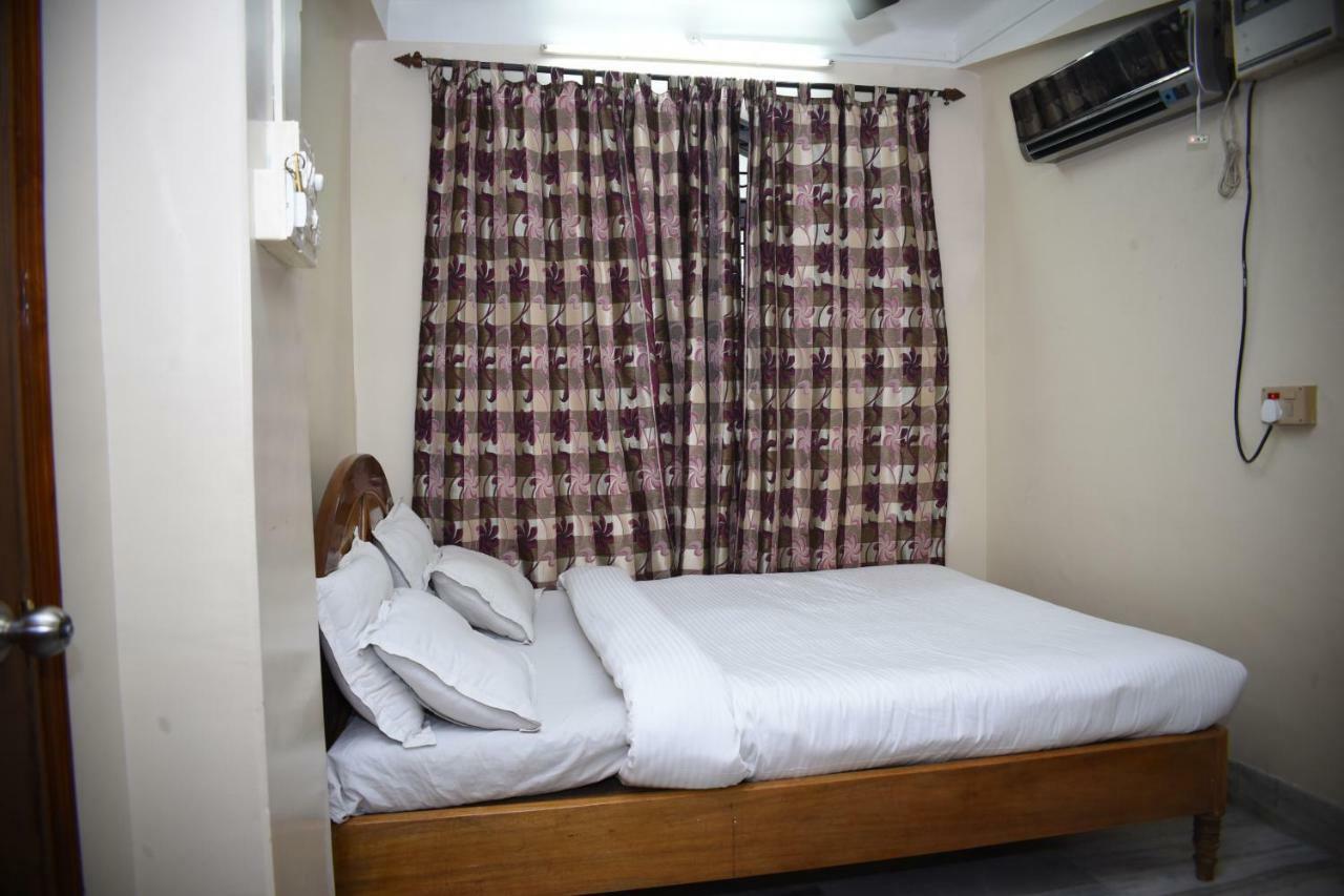 Spot On 37646 Hotel Centre Palace Silchar Ngoại thất bức ảnh